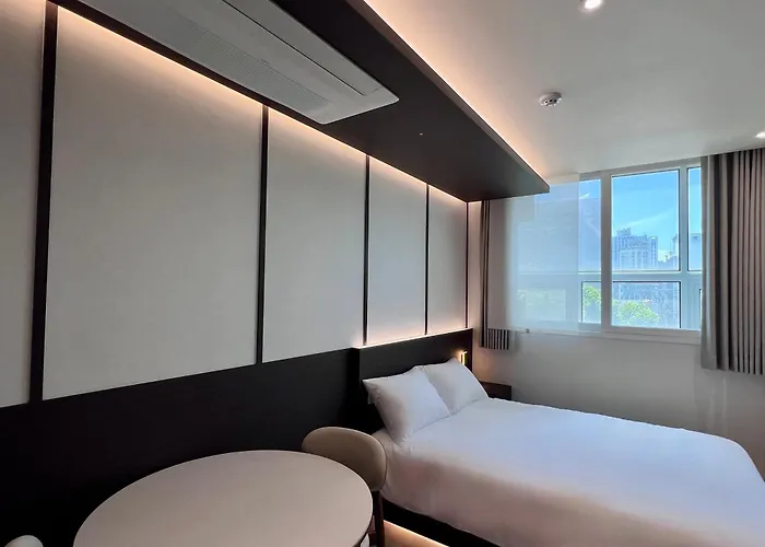 Apartment 한채종로 Seoul